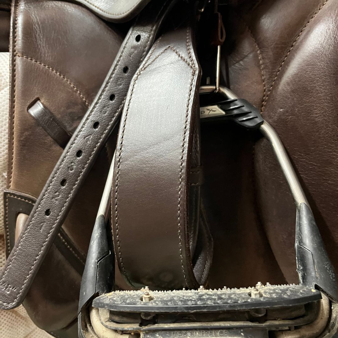 Stable Ride Stirrup Leathers with Security Stirrup Latch