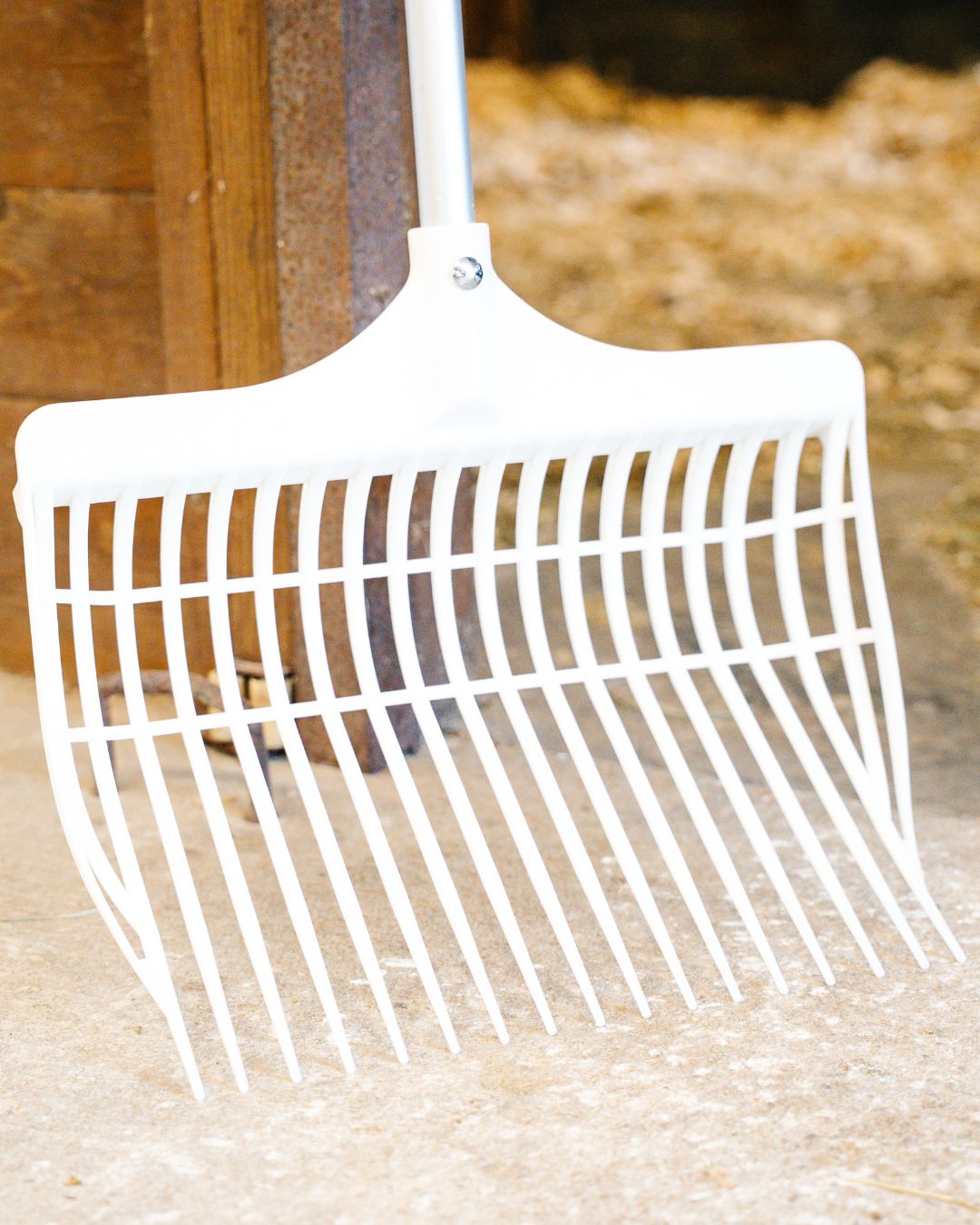 Heavy Duty Manure Fork with Aluminum Handle