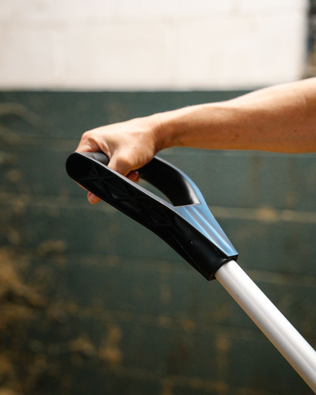 Heavy Duty Manure Fork with Aluminum Handle