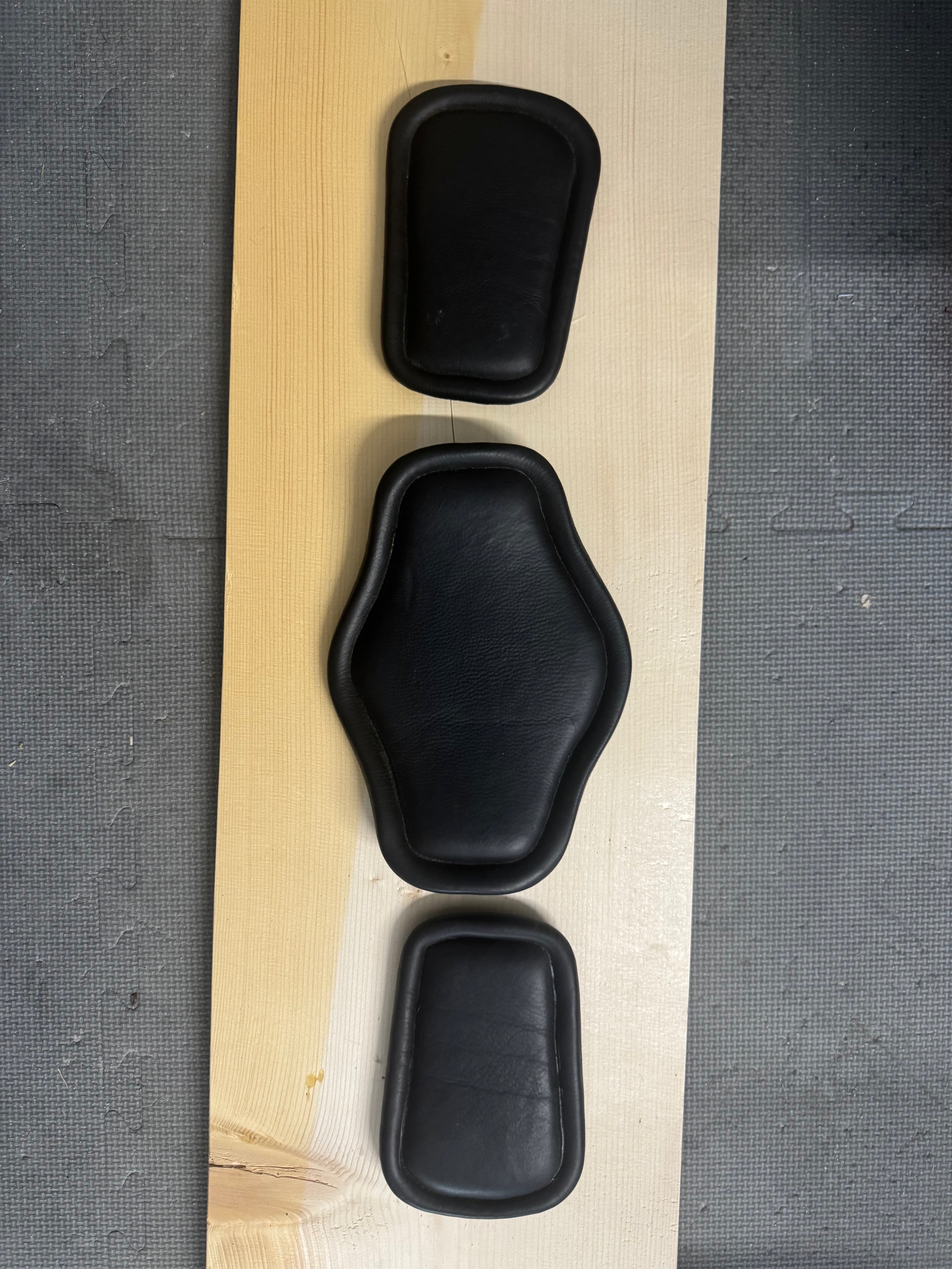 26” Leather Pads in Black